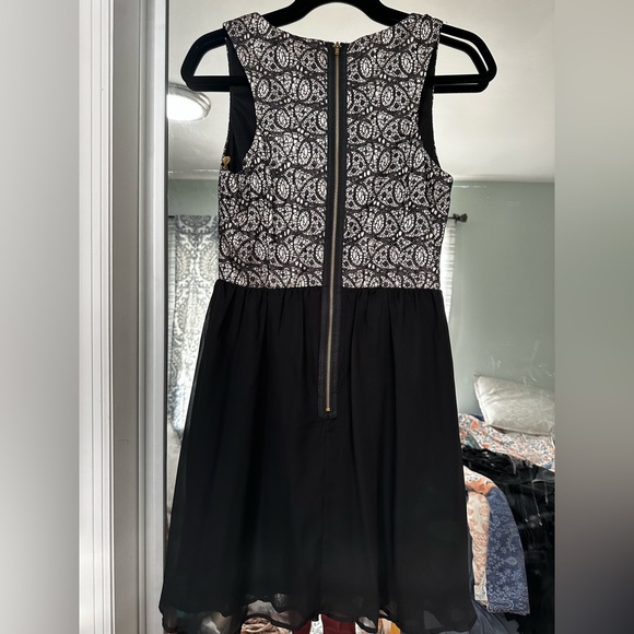 Party short dress - Picture 1 of 4